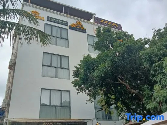 BAMBOO HOUSE Backpackers Inn