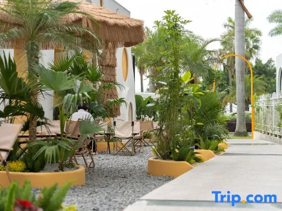 Yige Seaview Parent-child Hotel (Xiada Baicheng Branch, Huandao Road)