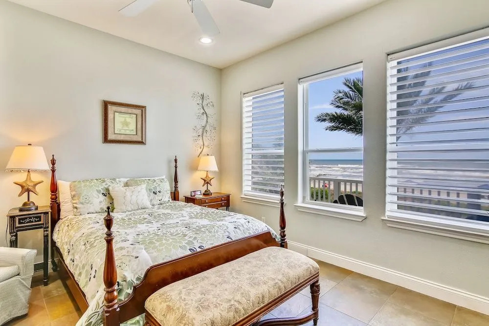 Kathies Beachfront Kottage
