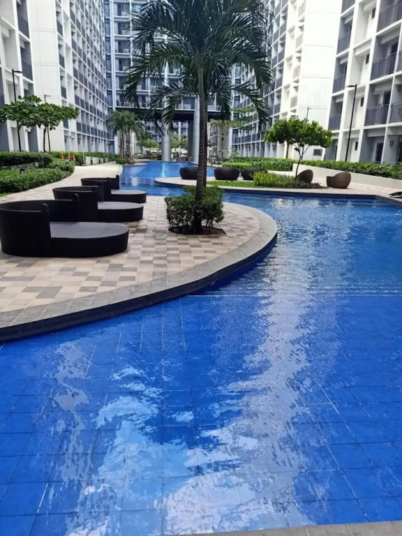 Len's Den - Flat in Pasay City Mall of Asia Manila