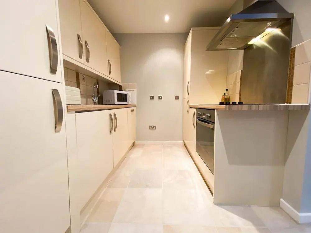 Kelvingrove Art Gallery Flat - Private Parking