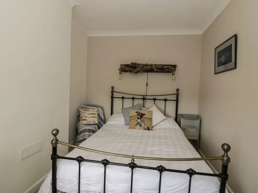 9 Oaklands Terrace