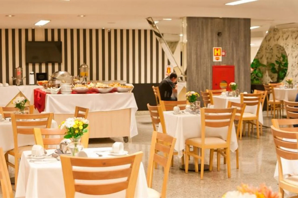 Monaco Hotel & Convention By Easy Class