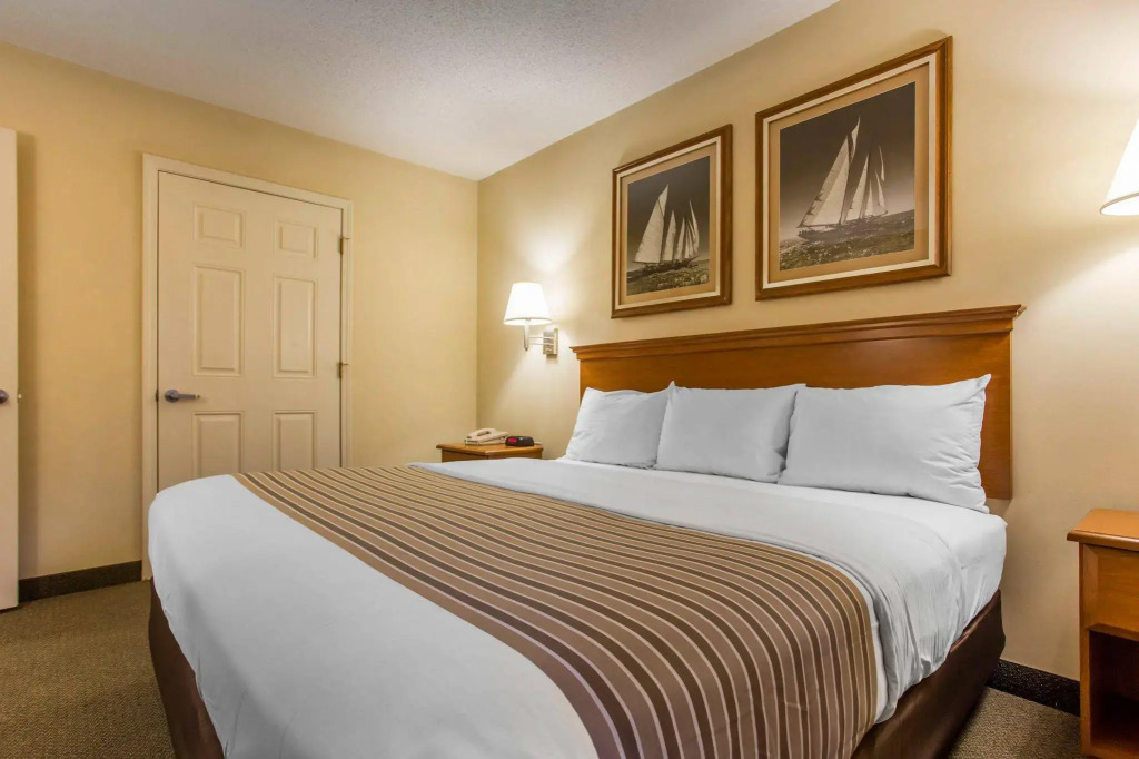Suburban Extended Stay Hotel North - Ashley Phosphate