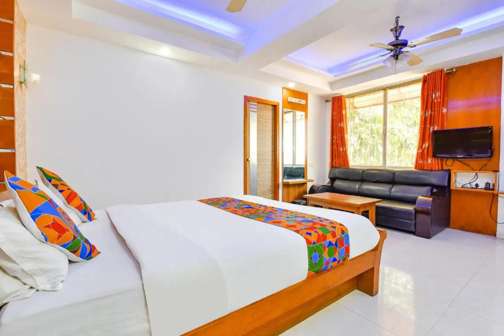 FabHotel Raj Ratna - Nr Ashram Road