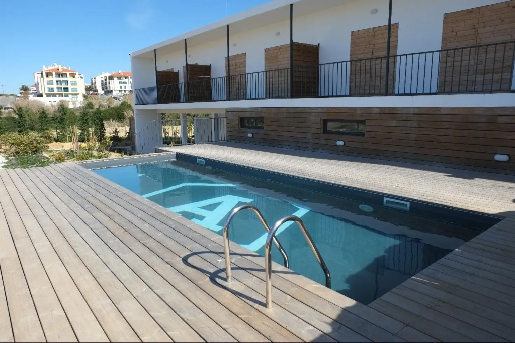 WOT Ericeira Surf Social