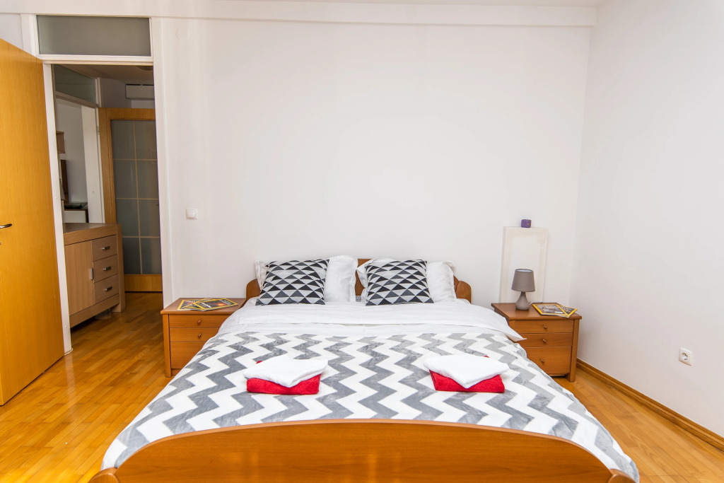 Modern 2BDR apartment in the center