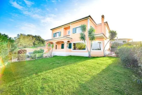 "Orange Tree Villa in Alvor - South - facing Family Villa with Private Poll"