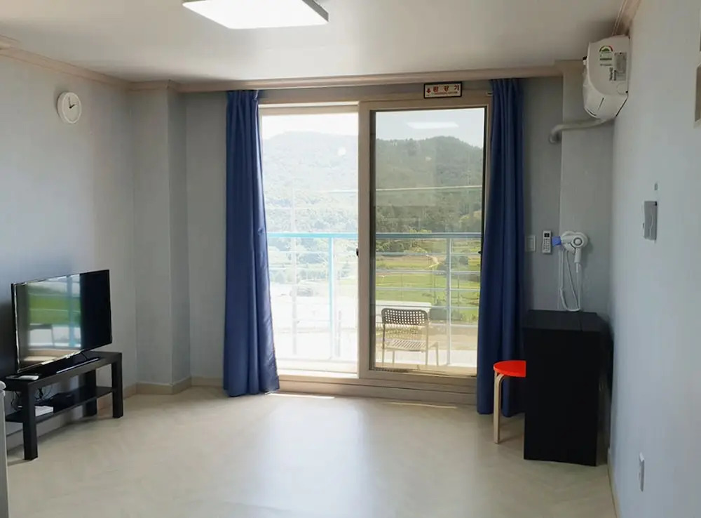 Black Beach Pension