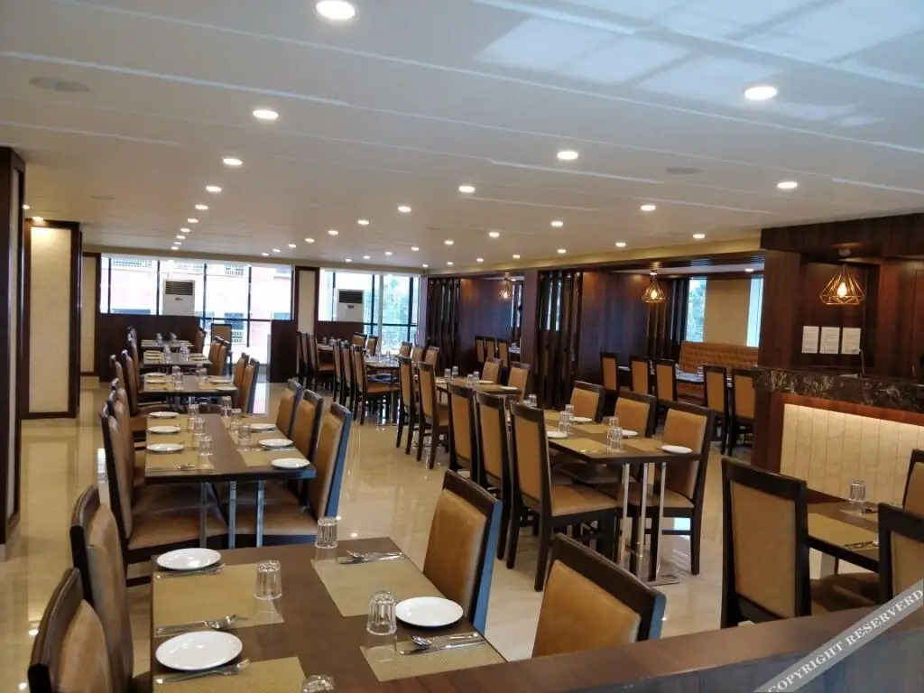 Hotel Sarah International