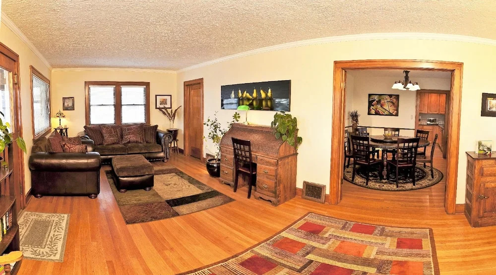 Downtown 5-Bedroom Home with a Hot Tub