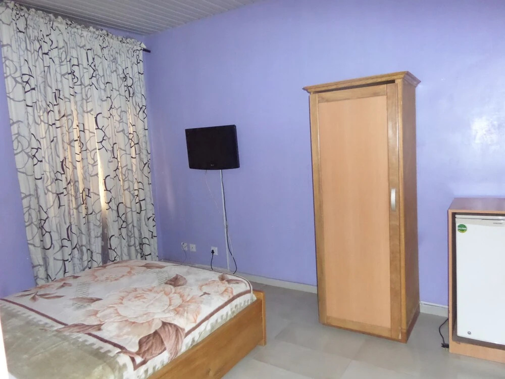 Bakis Continental Hotel