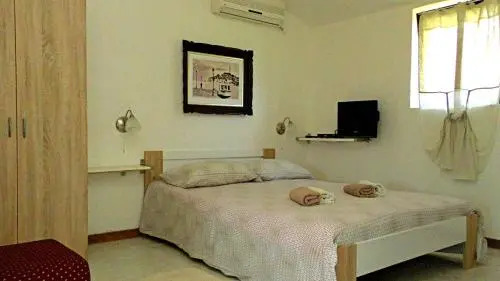 Apartments Garden Monsena