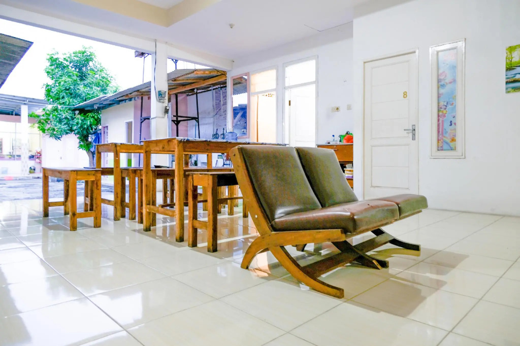 OYO Life 2417 Melati Residence