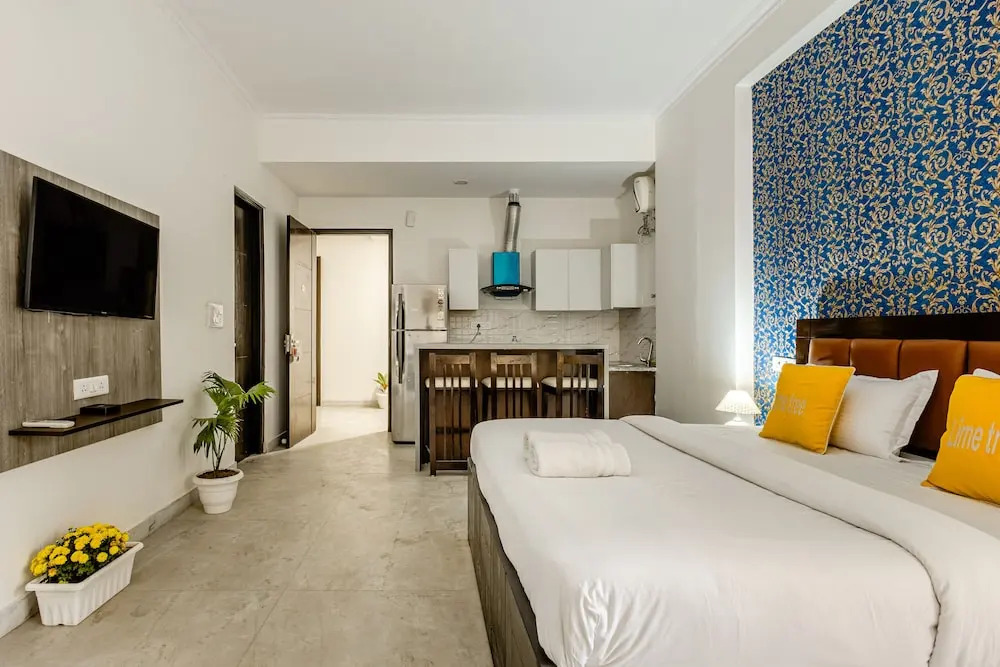 Lime Tree Hotel - Golf Course Road, Sector-43, Gurugram