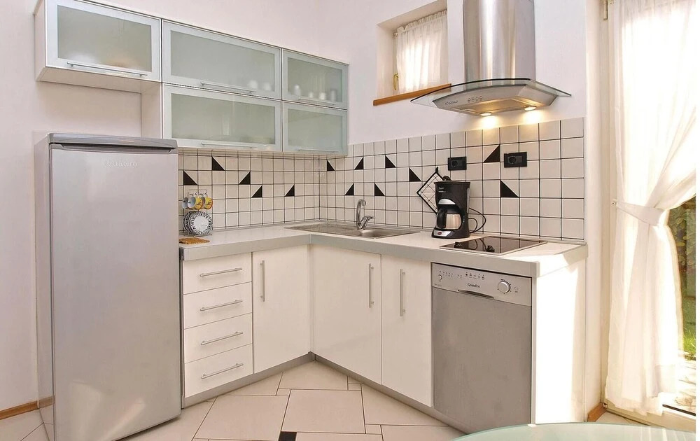 Amazing Home in Medulin With Wifi and 2 Bedrooms