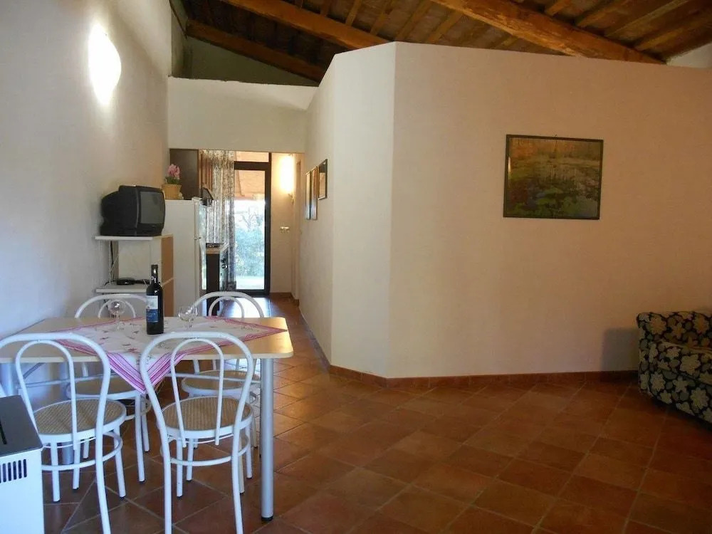 Relaxing Countryside Apartments Near Cecina Sea