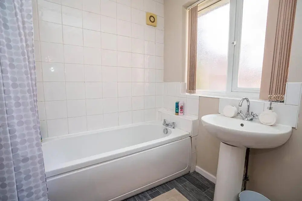 Charming 4-bed House in Nottingham Sleeps 7