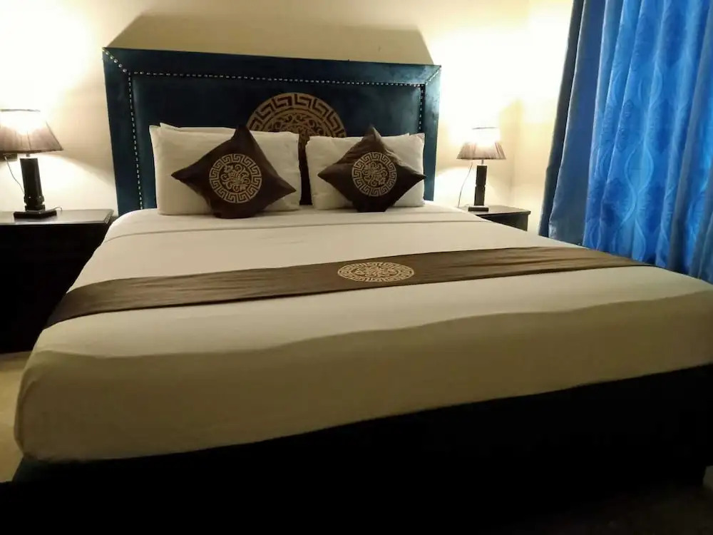 Infinity Hotel