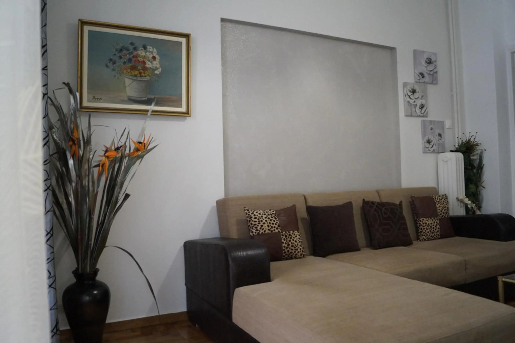 2 Bedrooms Apartment Center of Athens 4 min Subway