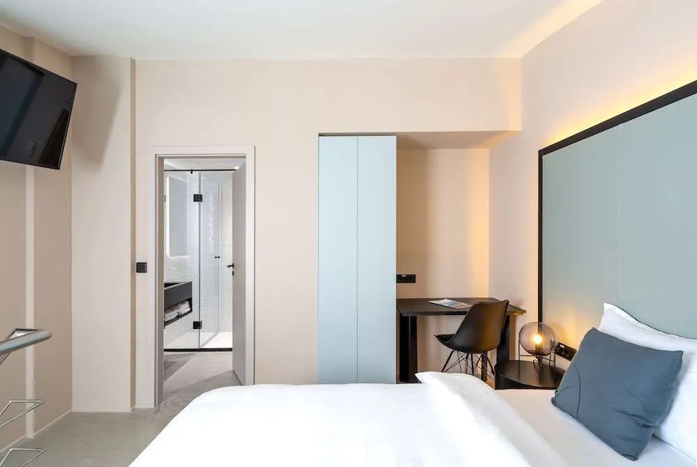 Ramada Majestic