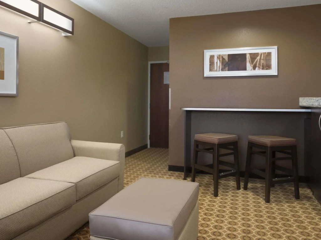 Sonesta Essential Fairmont