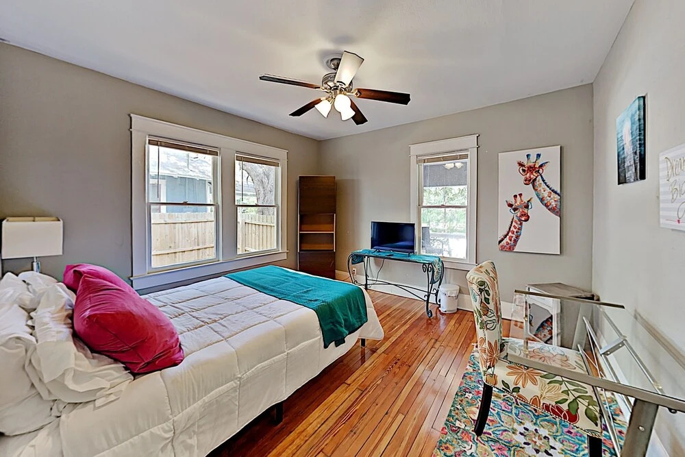 807ehs4x 2 Bedroom Home