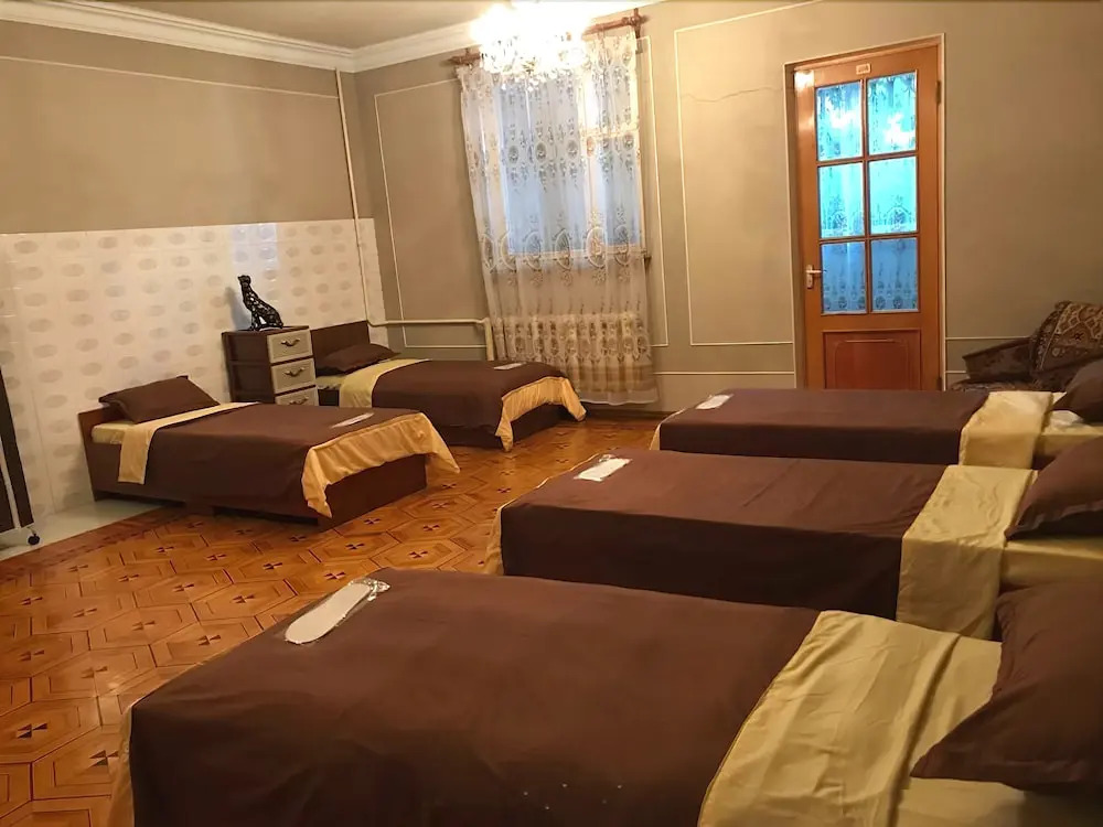 Goldway Hostel And Hotel