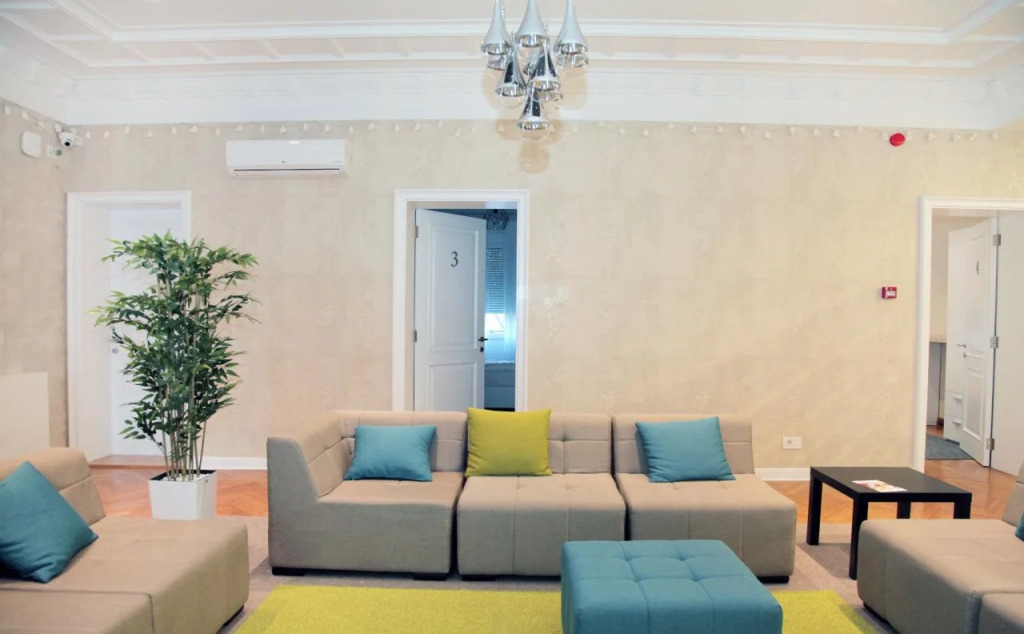 Hostel Karavan Inn