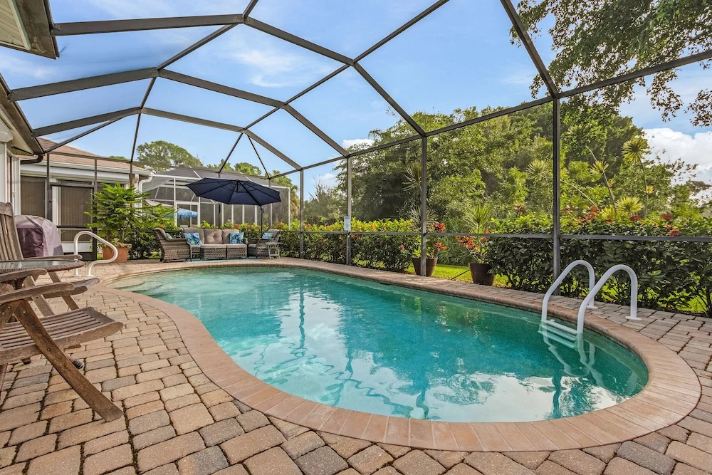 Sunshine Daydream our Beautiful Monthly Pool Home! home