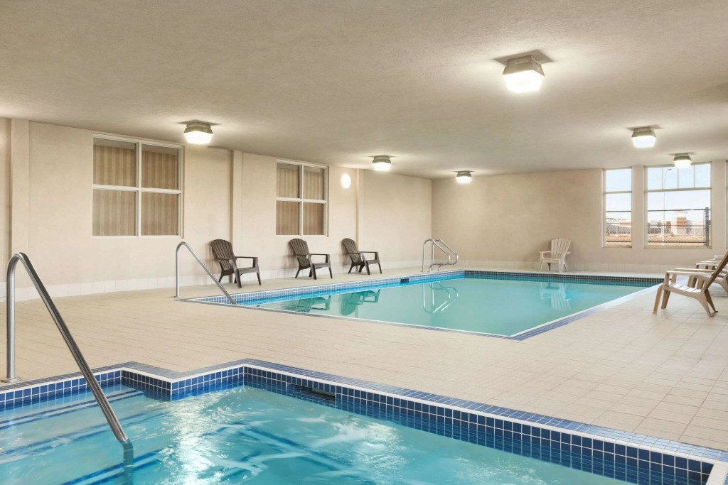Days Inn & Suites by Wyndham Edmonton Airport