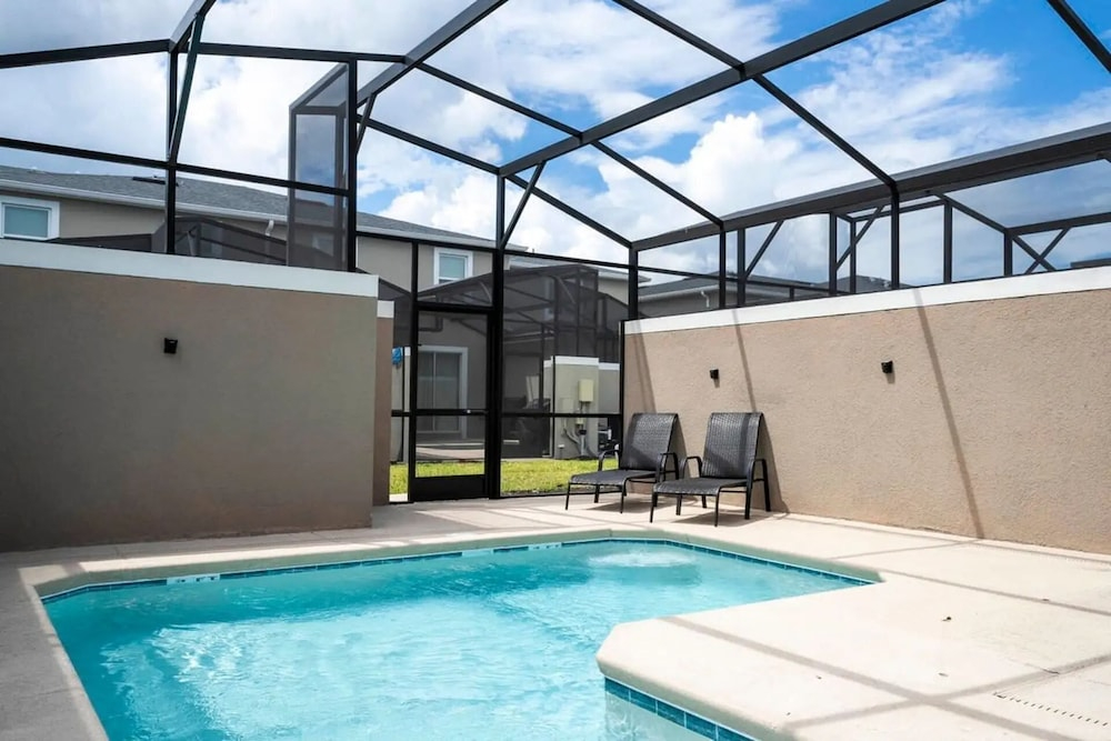 Storey Lake 4BR Home w/ Themed Room & Pool
