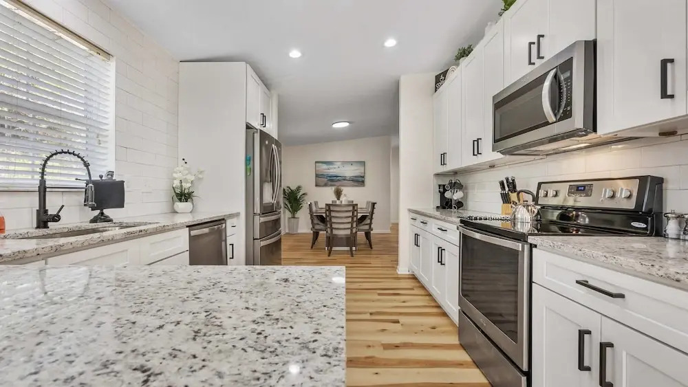 The Oak Hideaway Pet Friendly 3bd!