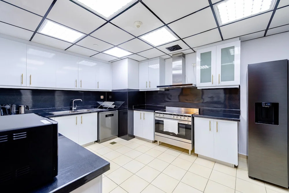 Marco Polo - Deluxe Waterfront Roomy Apt, Perfect for Groups