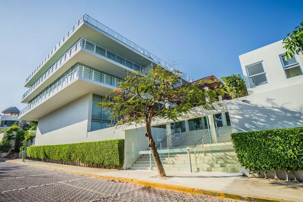 Luxury Condos at Magia