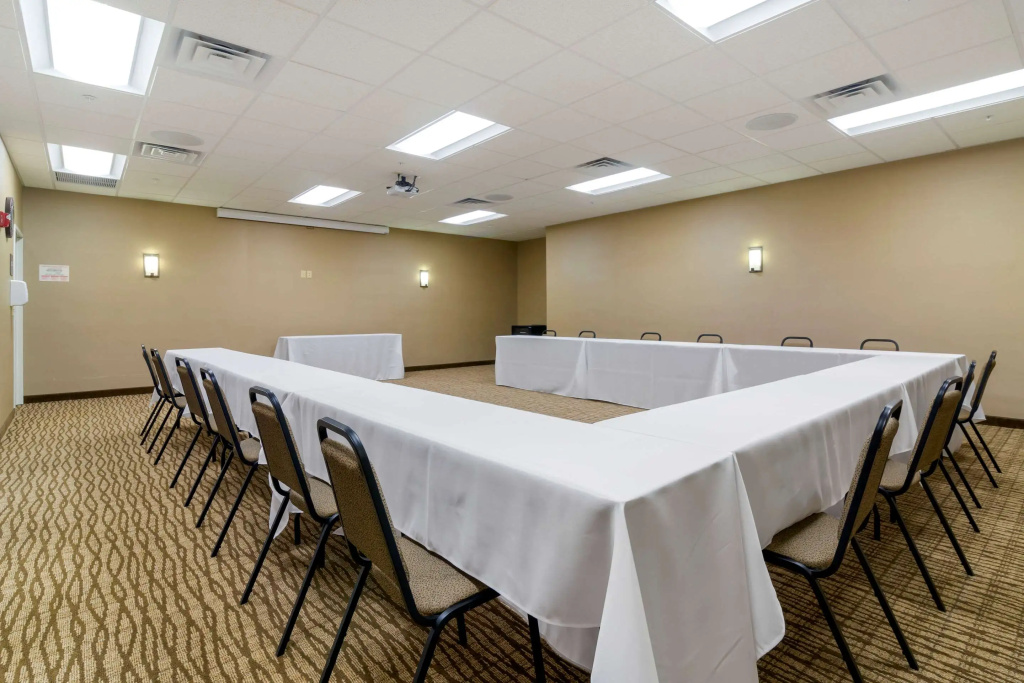 Comfort Inn & Suites Mandan - Bismarck