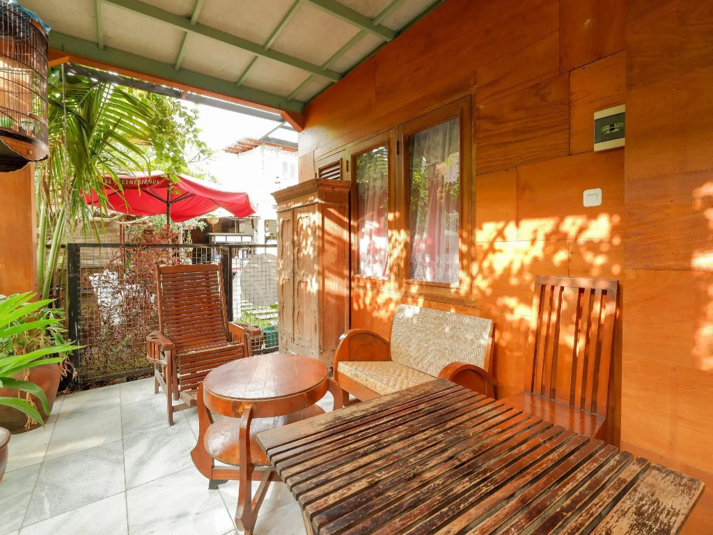 OYO 4016 Tan Jokteng Guest House