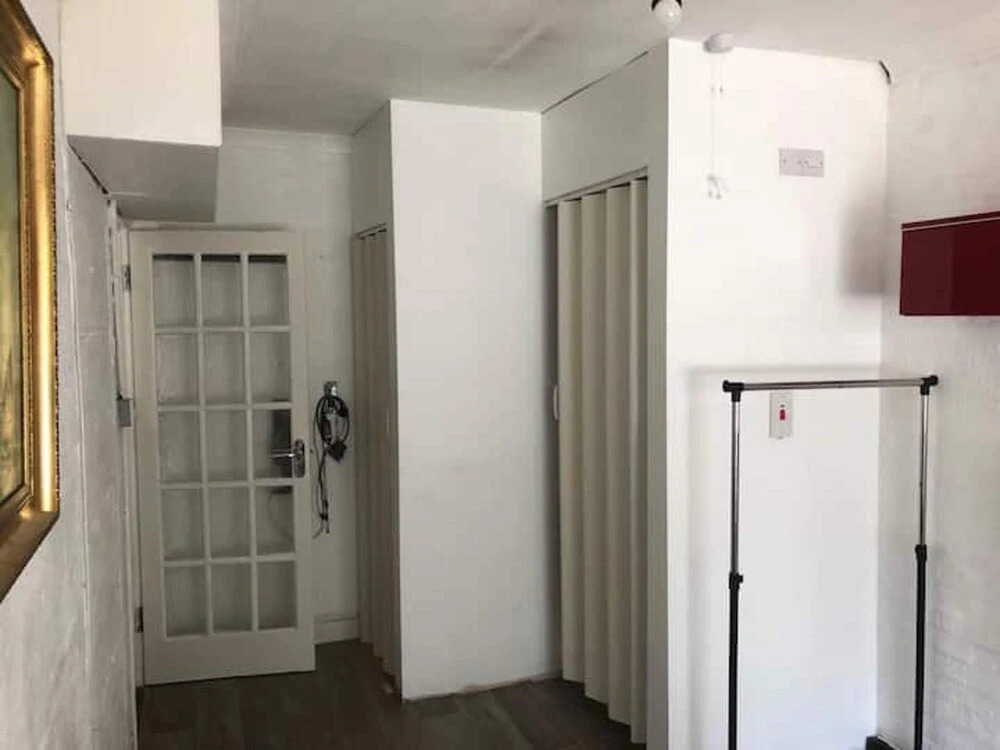 Inviting 5-bed House in London