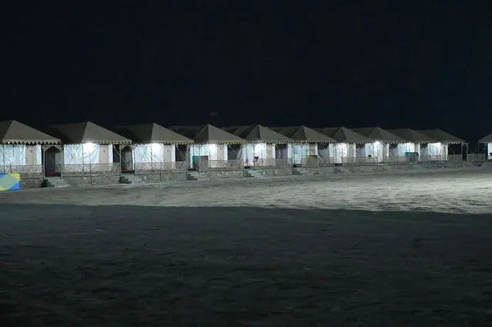 Desert Inn Camp