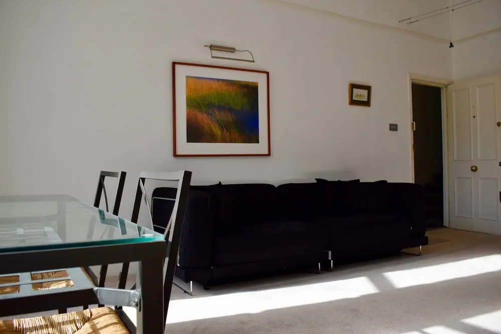 1 Bedroom Townhouse Apartment in Notting Hill
