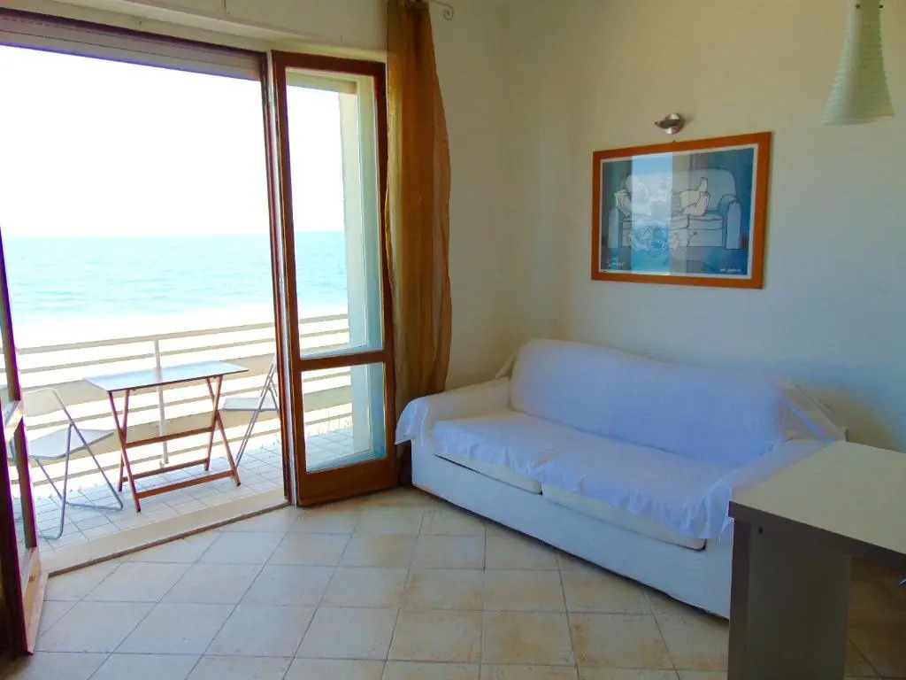 M210 - Marcelli, trilocale fronte mare con vista mozzafiato