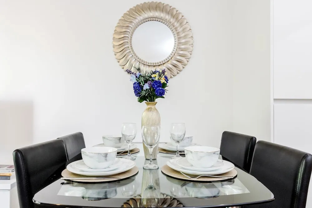 Stunning Ensuite 2 bedroom apartment