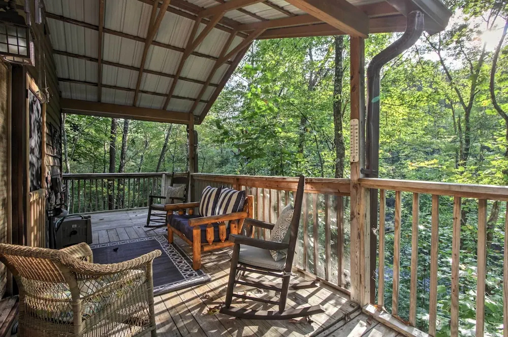 Gatlinburg Home w/ Hot Tub ~ 4 Mi to Town!
