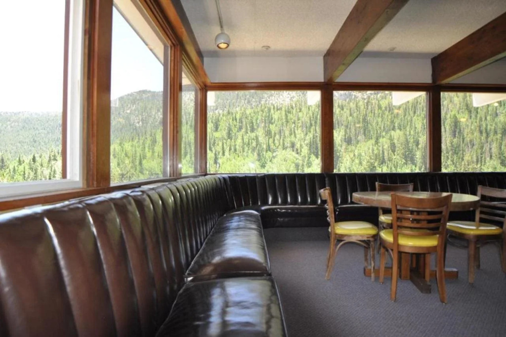 Monarch Mountain Lodge