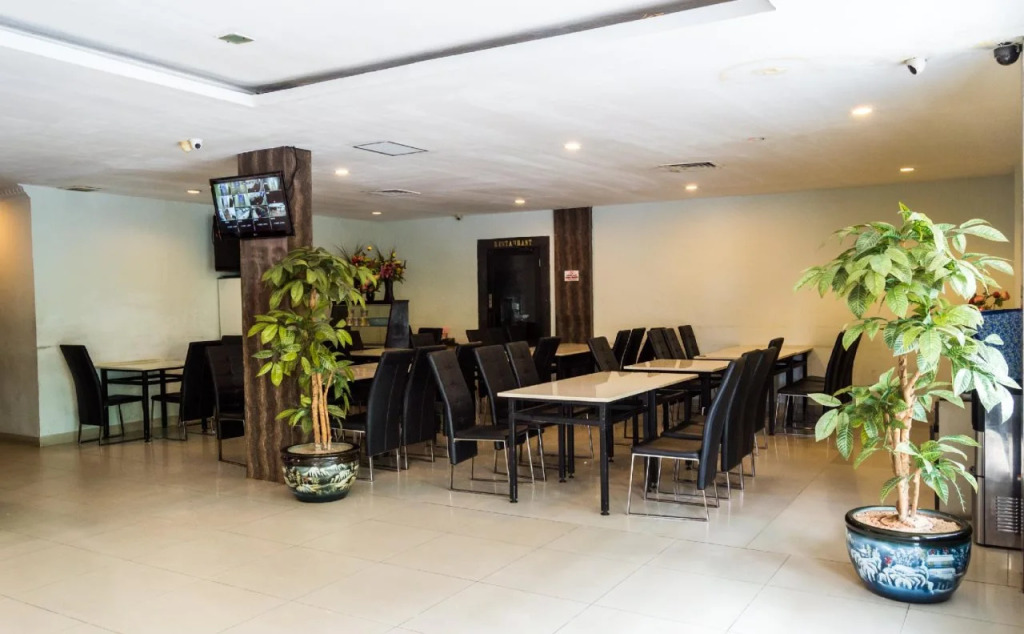 Capital O 664 Romance Hotel