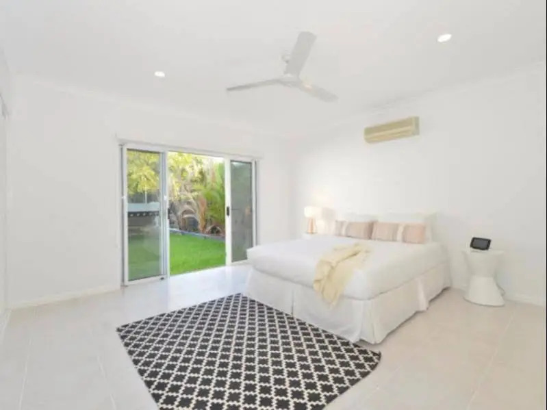 Kewarra Beach House - Luxury Holiday House