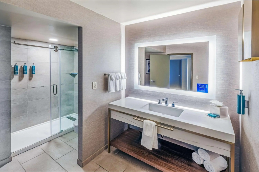 DoubleTree by Hilton Tulsa Downtown