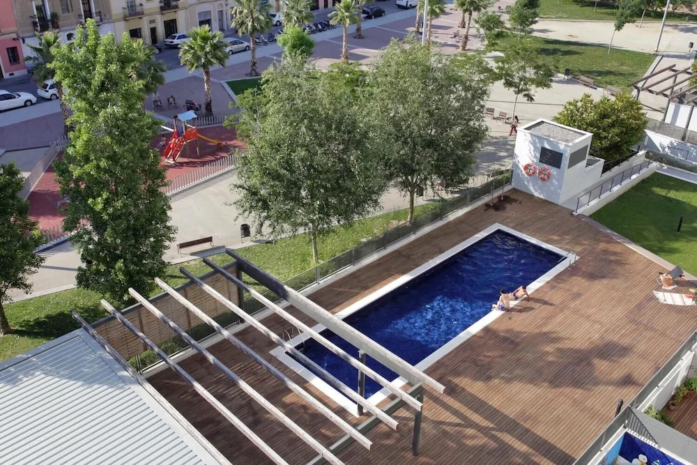 1216 - Forum Gardens Apartment