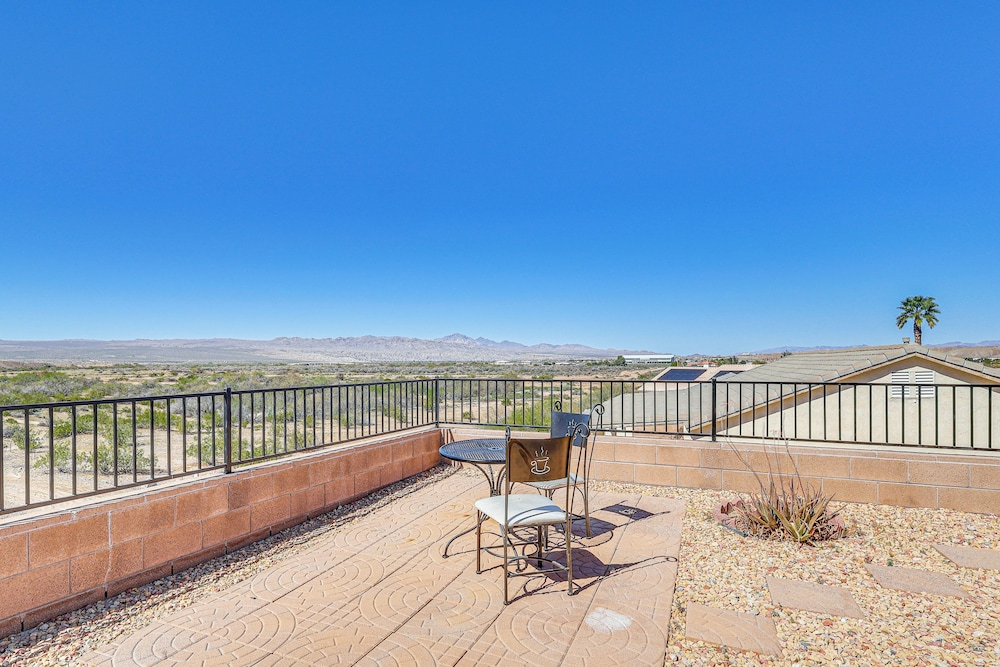Desert Getaway w/ Serene Views in Bullhead City!