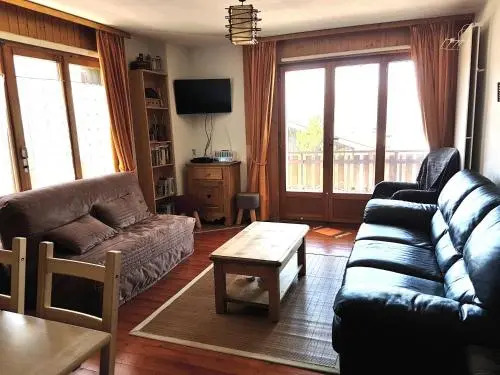 Iris CONFORTABLE & PLEASANT apartments